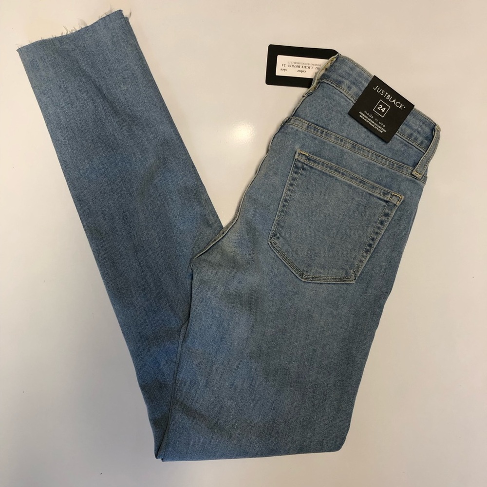 JUST BLACK denim Skinny Destroyed scissor cut jeans size 24